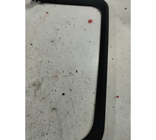 Накладка рамки стекла двери задняя правая внутренняя