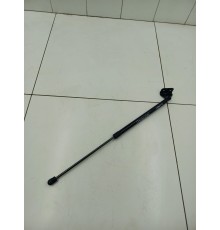 Амортизатор двери багажника правый