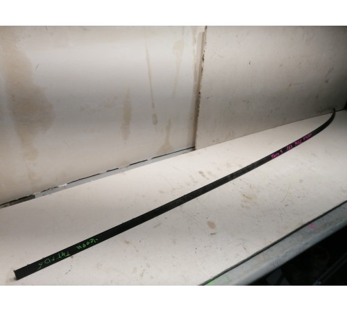 Молдинг крыши правый