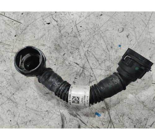 Патрубок вентиляции картерных газов