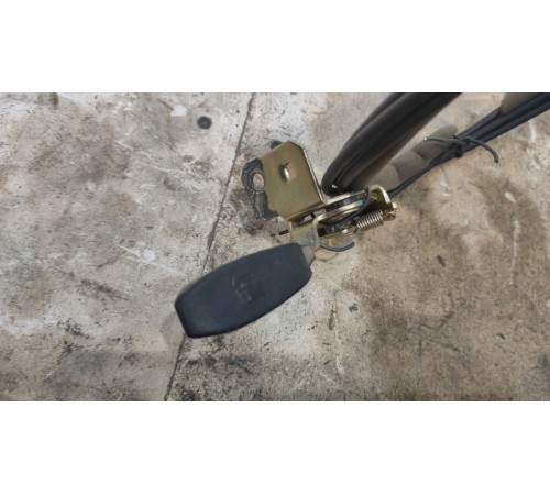 Трос лючка бензобака