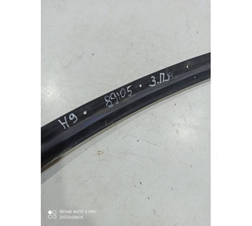 Уплотнитель задней арки правый