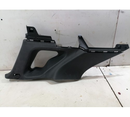 Обшивка стойки задняя левая