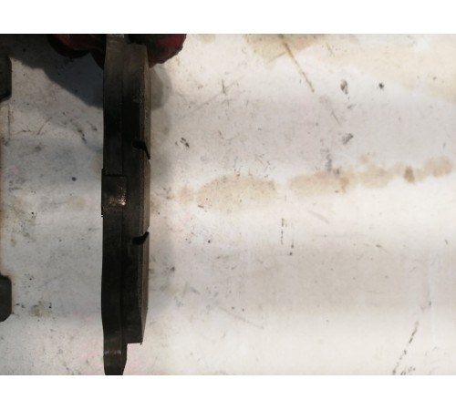 Колодки тормозные передние износ 20%