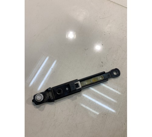 Регулятор высоты ремня безопасности (левый)