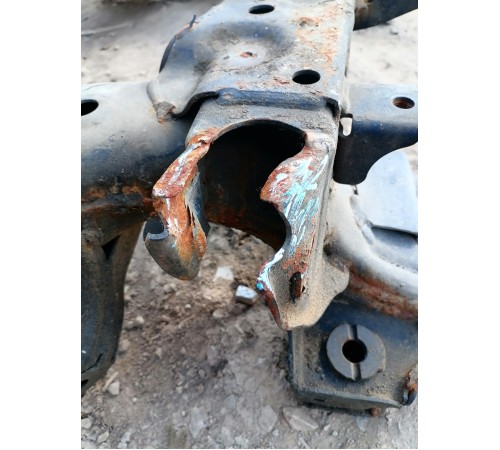 Балка подмоторная,подрамник