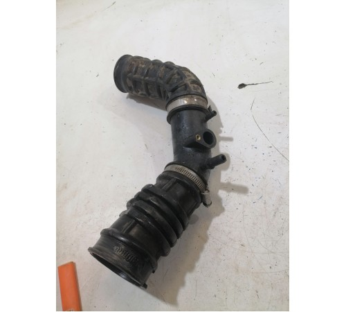 Патрубок воздушного фильтра