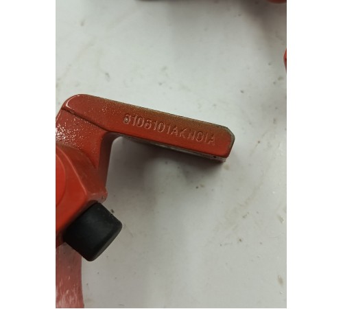 Комплект петель багажника передней левой двери 2шт.