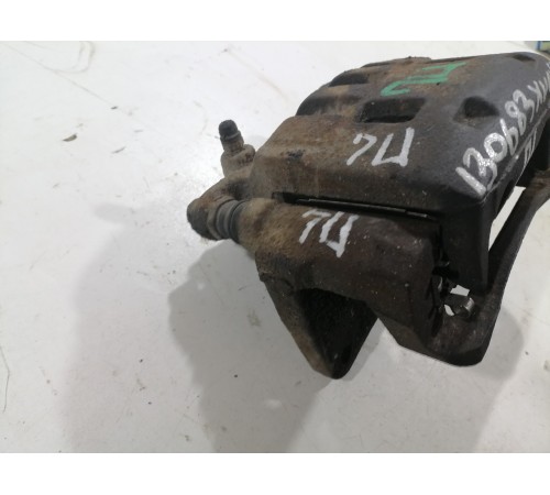 Суппорт передний левый