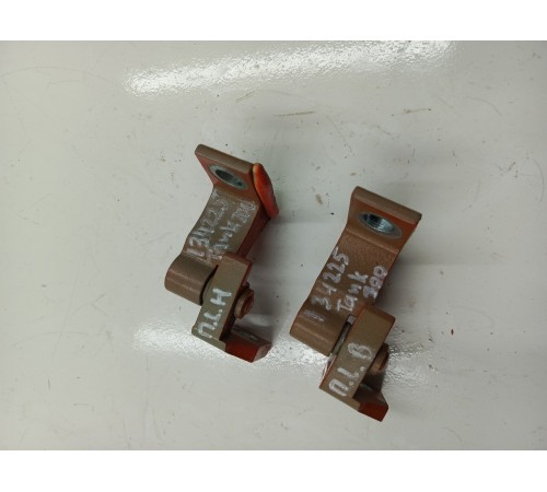 Комплект петель багажника передней левой двери 2шт.