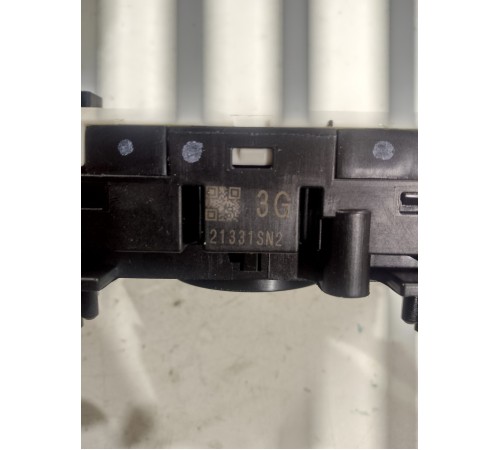 Подрулевой переключатель поворотов