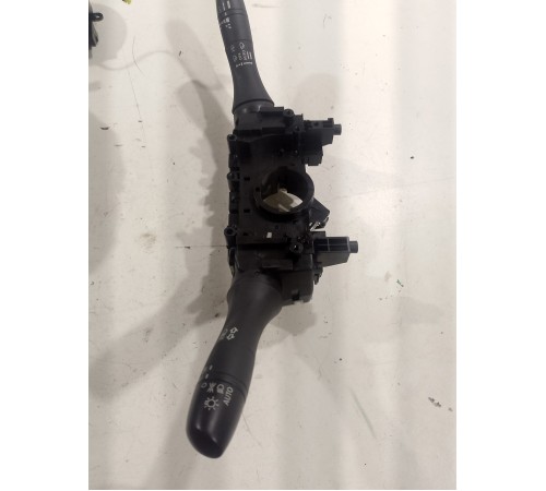 Подрулевой переключатель поворотов