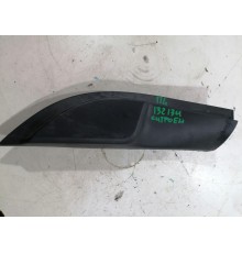 Уголок передний левый 