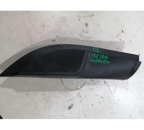 Уголок передний левый 