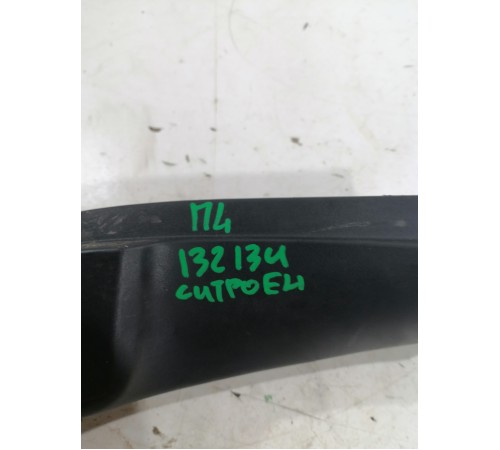 Уголок передний левый 