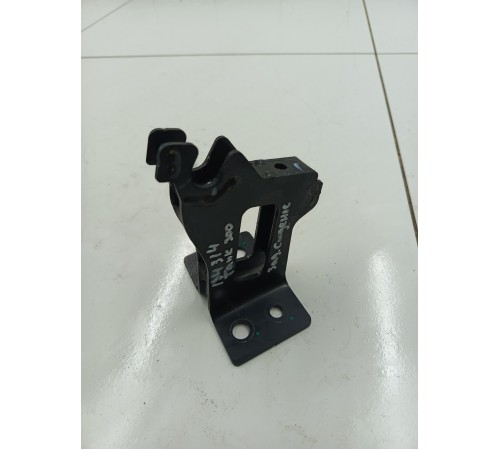 Кронштейн крепление заднего сиденья