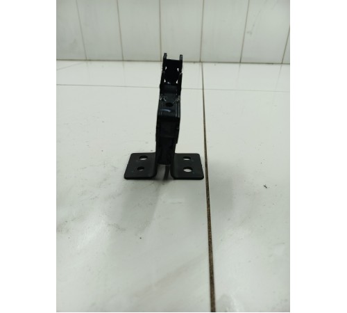 Кронштейн крепление заднего сиденья