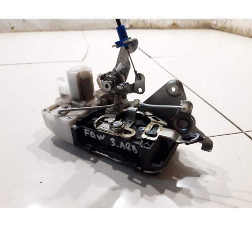 Замок двери (задний левый)