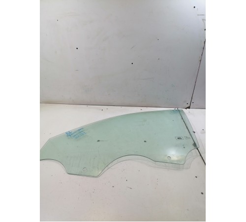 Стекло двери переднее левое