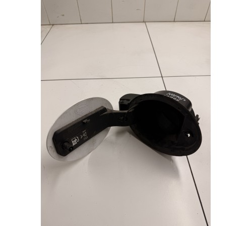 Лючок бензобака