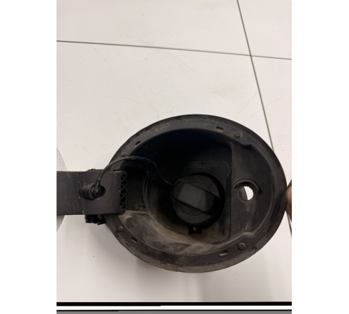 Лючок бензобака