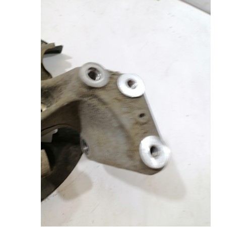 Кулак поворотный задний левый