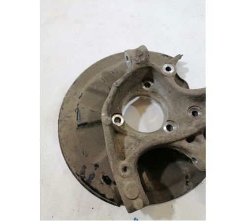 Кулак поворотный задний левый