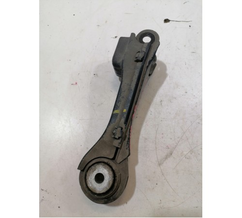 Рычаг задний правый