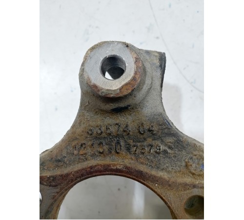 Кулак поворотный задний левый