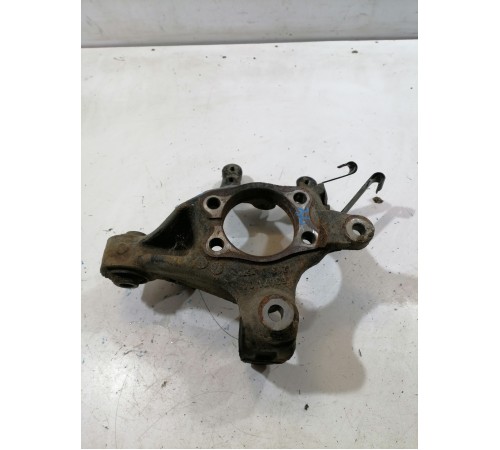 Кулак поворотный задний левый