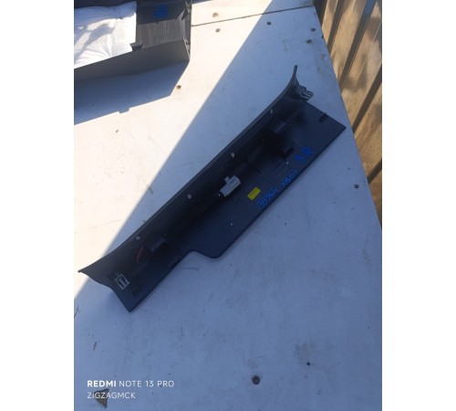 Накладка порога задняя правая внутренняя