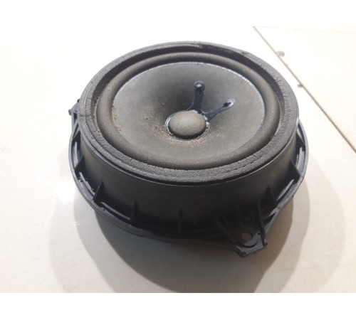 Динамик двери (передний правый)