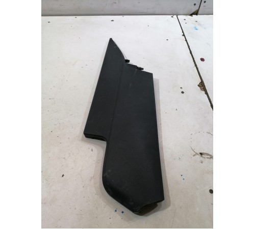 Накладка багажника левая