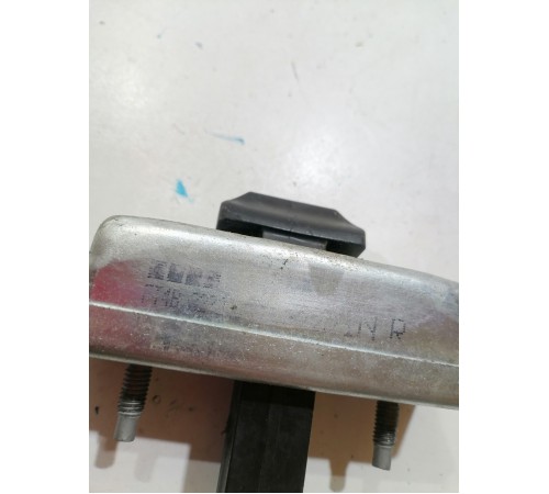 Ограничитель двери задний левый