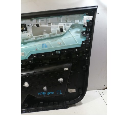 Обшивка двери передняя левая