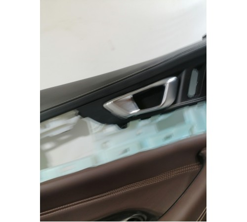 Обшивка двери передняя левая