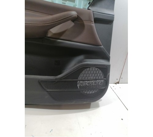 Обшивка двери передняя левая