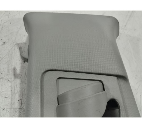 Обшивка центральной стойки левая верхняя