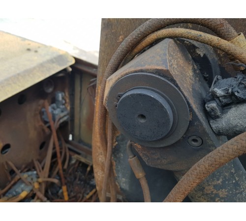 Амортизатор подъема стрелы боковой распределительный средний