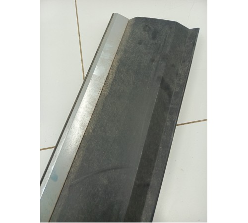 Накладка двери передняя правая