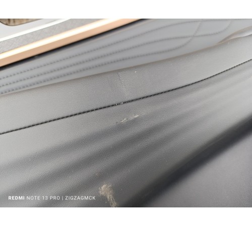 Обшивка двери задняя правая