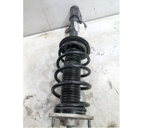 Амортизатор подвески передний правый в сборе