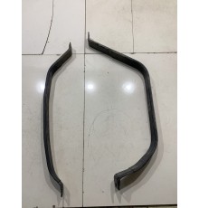 Крепление топливного бака