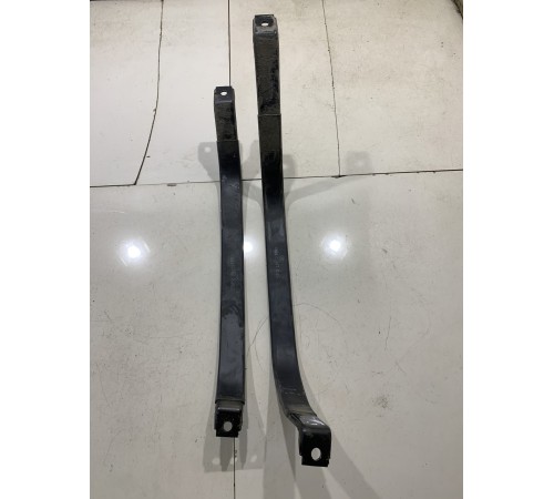 Крепление топливного бака