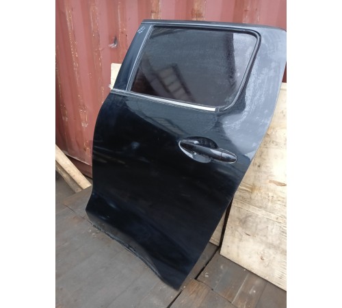 Дверь задняя левая в сборе
