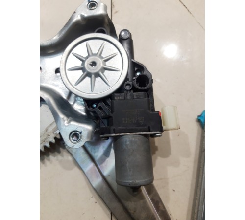 Стеклоподъёмник (задний, левый)