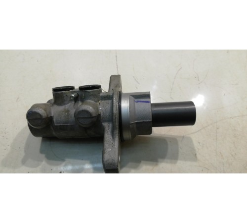 Главный тормозной цилиндр