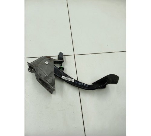 Педаль тормоза с датчиком стоп сигнала