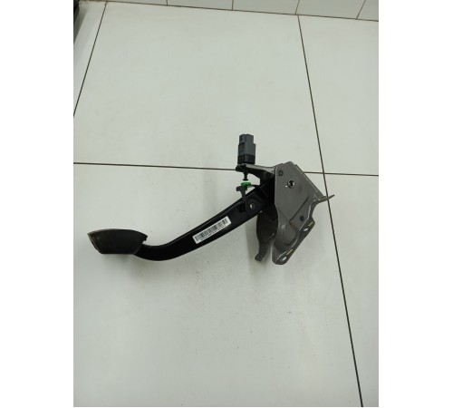 Педаль тормоза с датчиком стоп сигнала