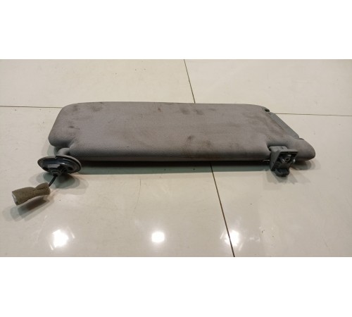 Козырёк солнцезащитный (левый)